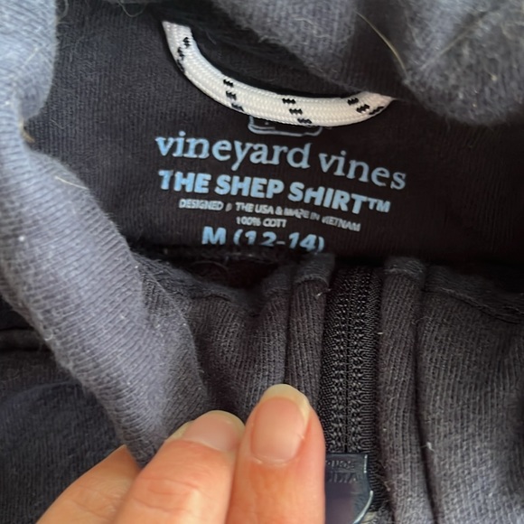 Vineyard Vines “shep shirt” 1/4 zip. Boys medium (10-12). - Picture 2 of 2